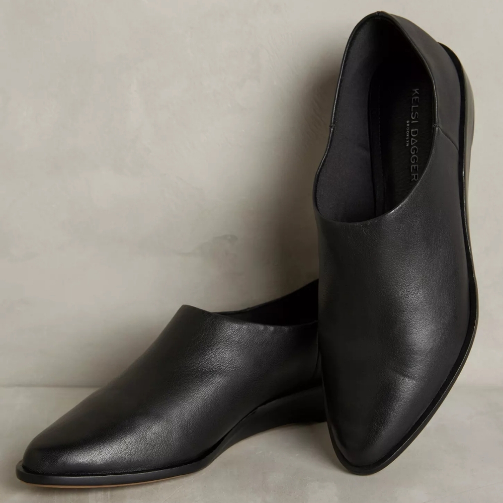 Arianna Pointed Flats